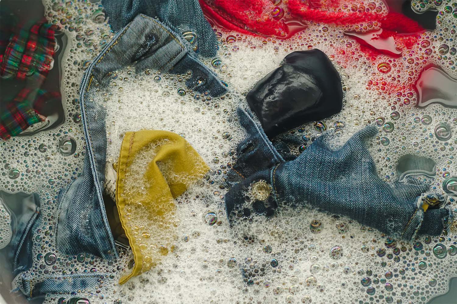 Tips for How To Get Mildew Smell Out of Clothes